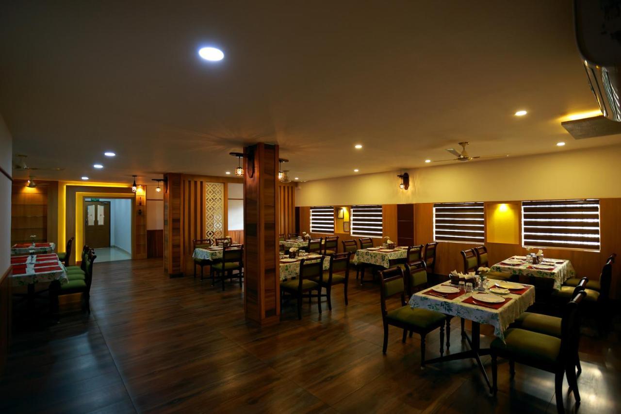 Hotel Maharani Pala Dış mekan fotoğraf