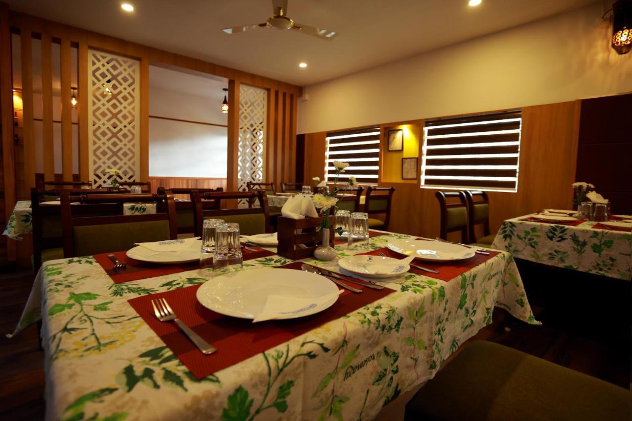 Hotel Maharani Pala Dış mekan fotoğraf